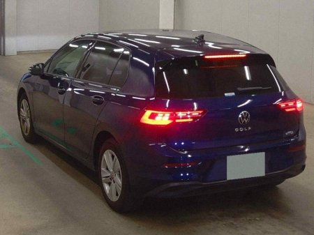 2021 Volkswagen Golf - photo 2