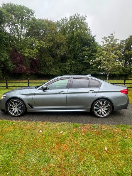 2017 BMW 5-Series - photo 10