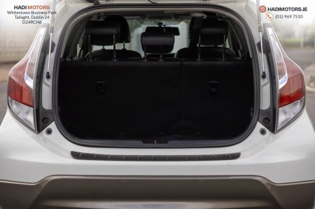 2015 Toyota Aqua - photo 9