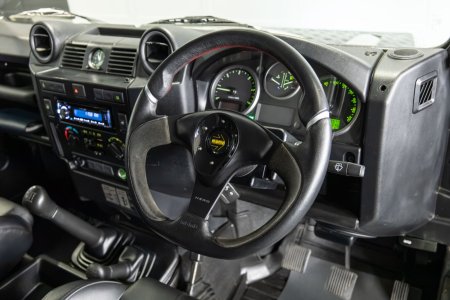 2017 Land Rover Defender - photo 9