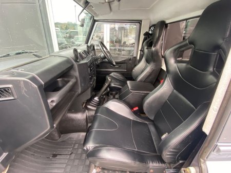 2011 Land Rover Defender - photo 17