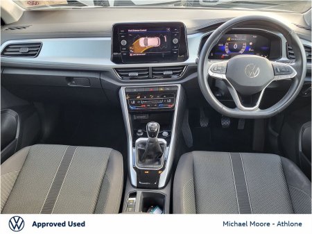 2025 Volkswagen T-Roc - photo 2
