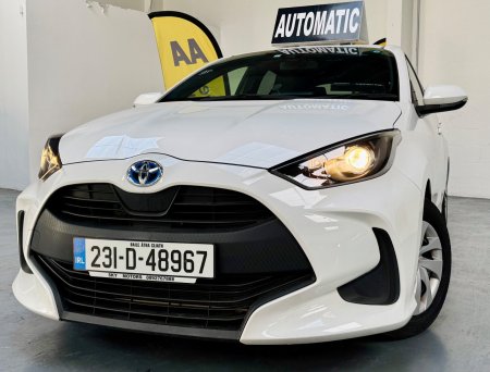 2023 Toyota Yaris - photo 2