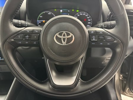 2024 Toyota Yaris - photo 13