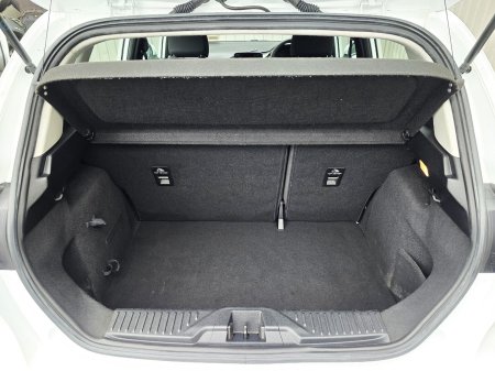 2018 Ford Fiesta - photo 22