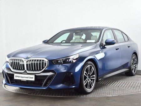 2024 BMW 5-Series - photo 23