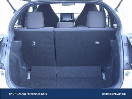 2023 Toyota Yaris - photo 9