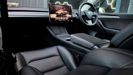 2023 Tesla Model Y - photo 31