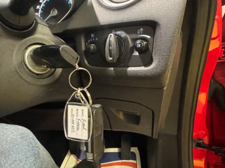 2015 Ford Fiesta - photo 24