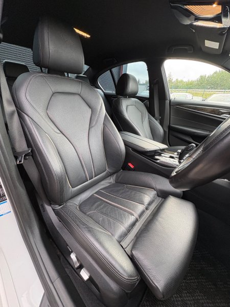 2017 BMW 5-Series - photo 18