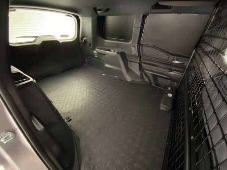 2027 Toyota Land Cruiser - photo 8