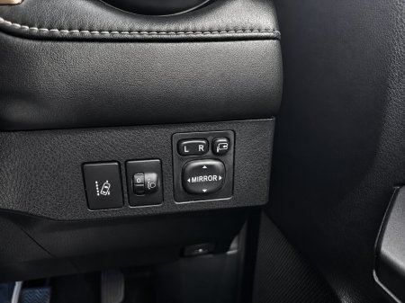 2018 Toyota RAV4 - photo 16