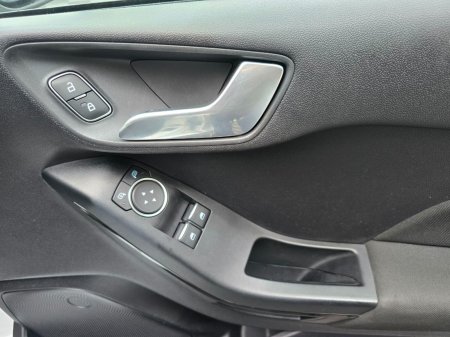 2019 Ford Fiesta - photo 18