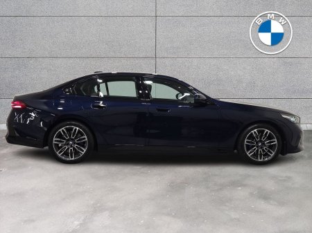 2025 BMW 5-Series - photo 25