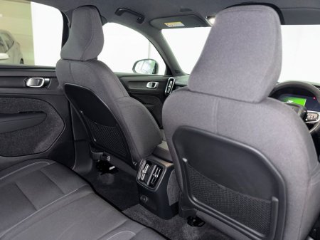 2023 Volvo XC40 - photo 5
