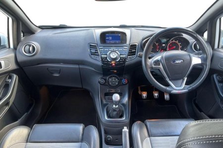 2016 Ford Fiesta - photo 10