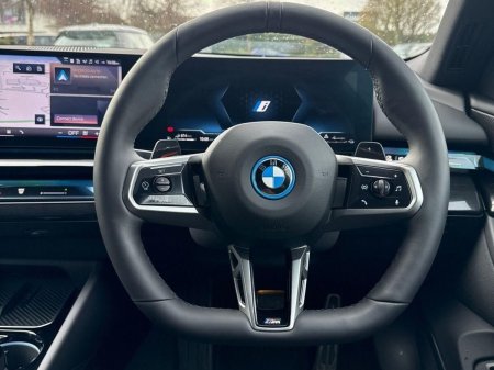 2026 BMW 5-Series - photo 5