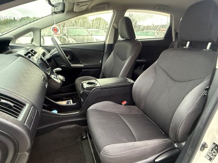 2015 Toyota Prius - photo 15
