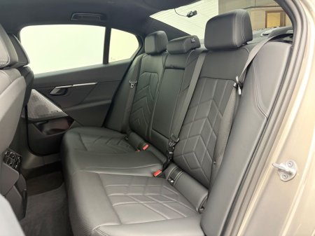 2024 BMW i5 - photo 18