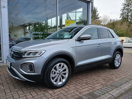 2024 Volkswagen T-Roc - photo 2