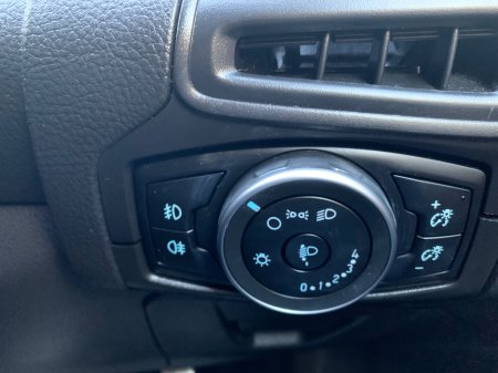 2016 Ford Focus - photo 26