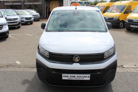 2025 Vauxhall Combo - photo 12