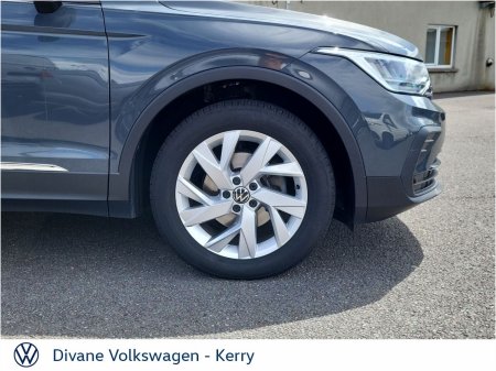 2024 Volkswagen Tiguan - photo 9