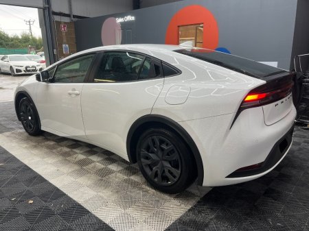 2025 Toyota Prius - photo 5