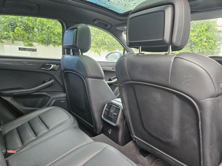 2021 Porsche Macan - photo 9
