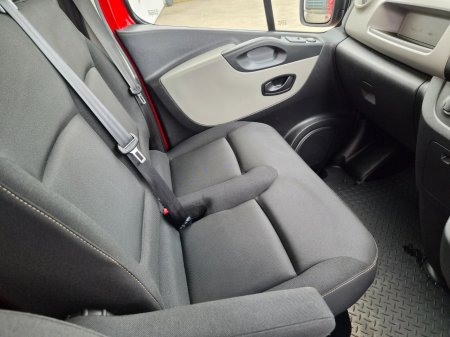 2020 Renault Trafic - photo 12