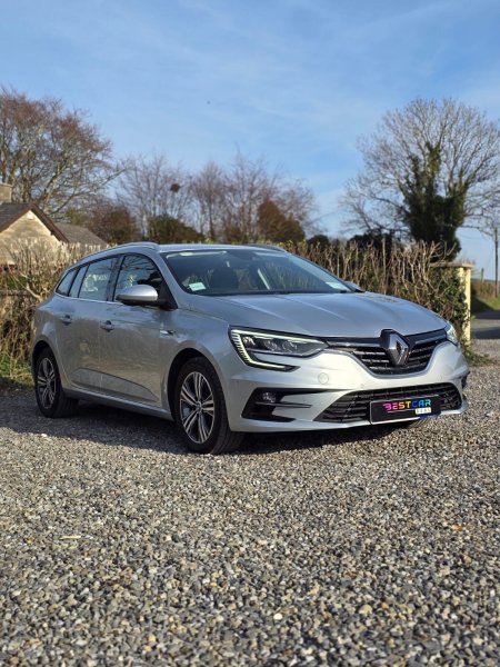 2021 Renault Megane - photo 2