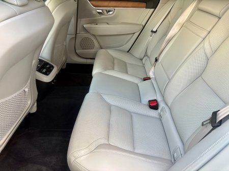 2020 Volvo V90 - photo 19