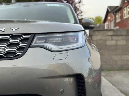 2022 Land Rover Discovery - photo 17