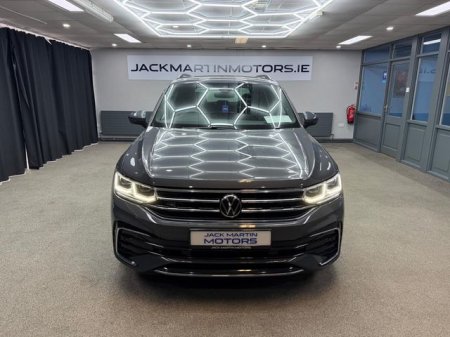 2023 Volkswagen Tiguan - photo 2