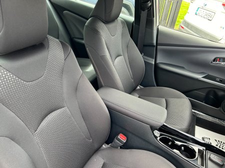 2022 Toyota Prius - photo 9