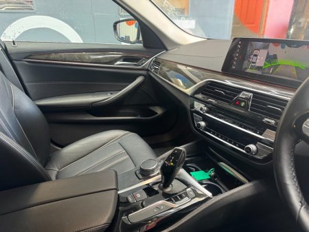 2019 BMW 5-Series - photo 11