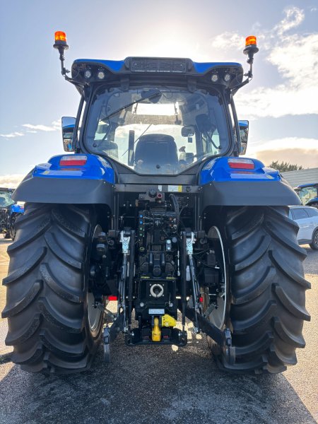 0 New Holland T6.180 - photo 4