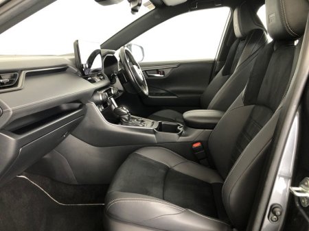 2025 Toyota RAV4 - photo 7
