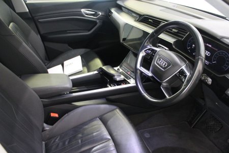 2020 Audi e-tron - photo 15