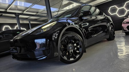 2023 Tesla Model Y - photo 17