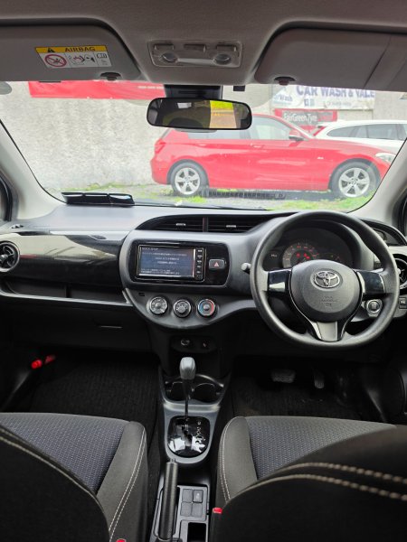 2018 Toyota Vitz - photo 9