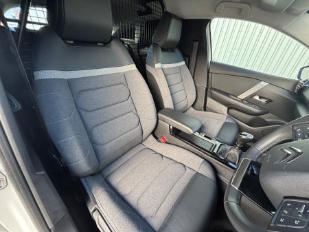 2022 Volkswagen Golf - photo 11