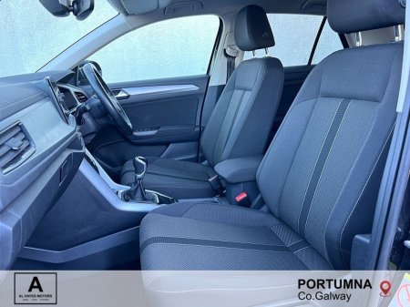2023 Volkswagen T-Roc - photo 3