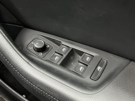 2020 Volkswagen Passat - photo 36