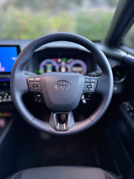 2025 Toyota C-HR - photo 17