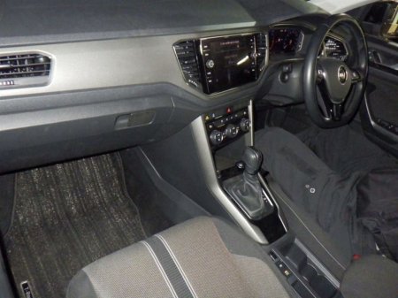 2021 Volkswagen T-Roc - photo 3