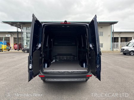2027 Mercedes-Benz Sprinter - photo 9