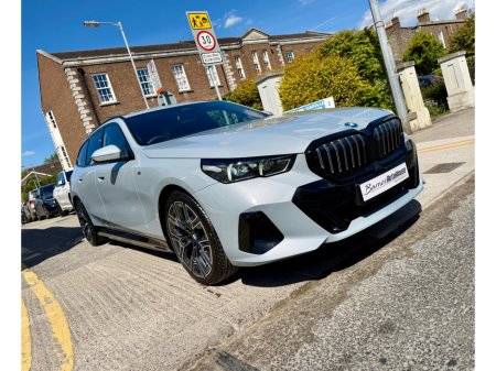 2025 BMW 5-Series - photo 11