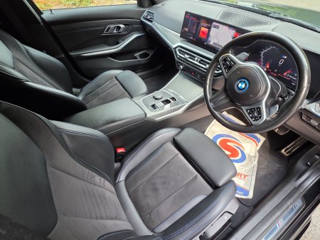2023 BMW 3-Series - photo 17