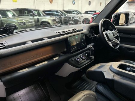2025 Land Rover Defender - photo 12